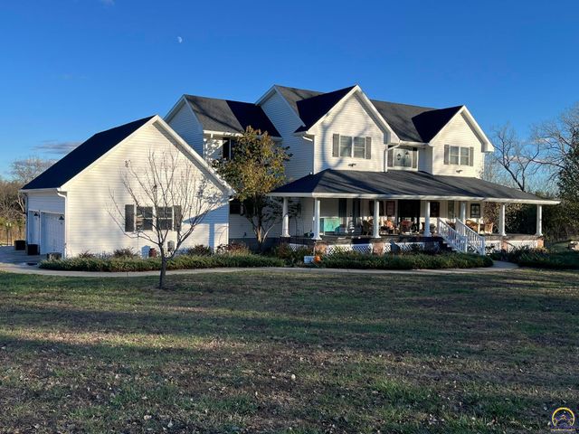 $650,000 | 17250 Bowser Drive | Douglas Township - Jackson County