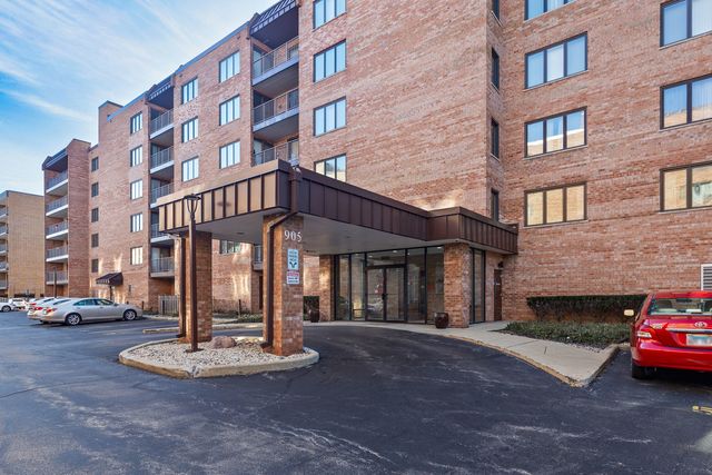 $260,000 | 905 Center Street, Unit 206 | Des Plaines