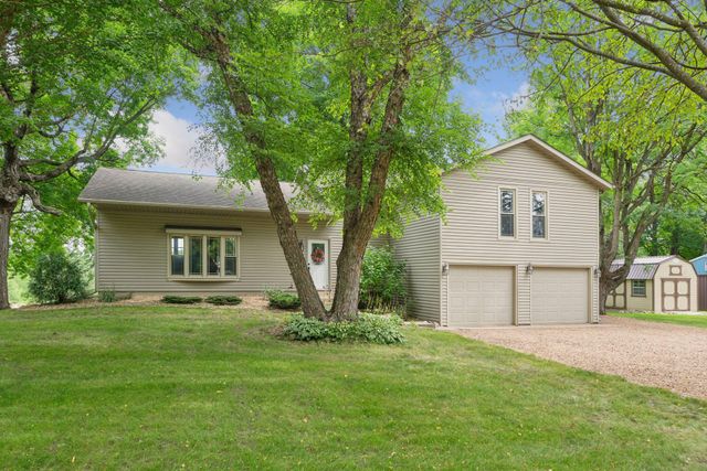 $425,000 | 32045 Sanborn Drive | Lanesburgh Township - Le Sueur County