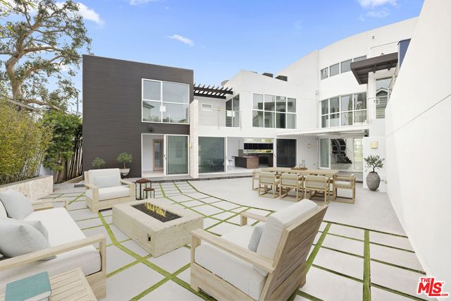 $5,800,000 | 16991 Sunset Boulevard | Pacific Palisades