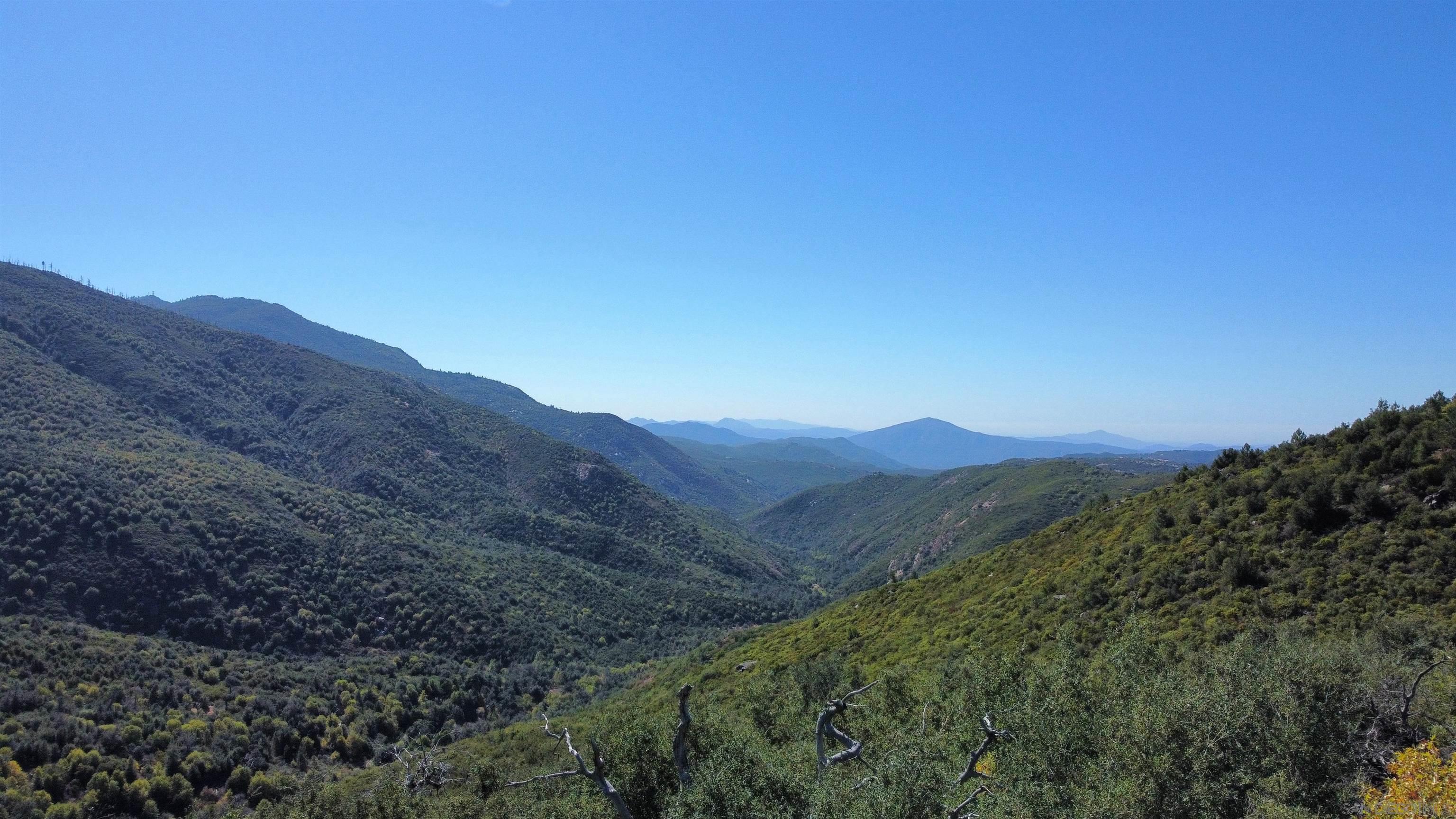 a view of a dry field