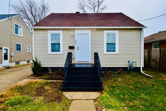 $260,000 | 666 South Elmwood Avenue | Waukegan