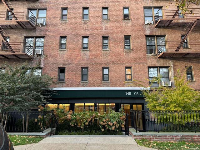 $188,000 | 149-05 79th Avenue, Unit 735 | Kew Gardens Hills