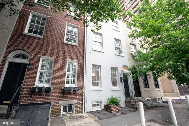 $1,595 | 302 South Juniper Street, Unit 1 | Avenue of the Arts South