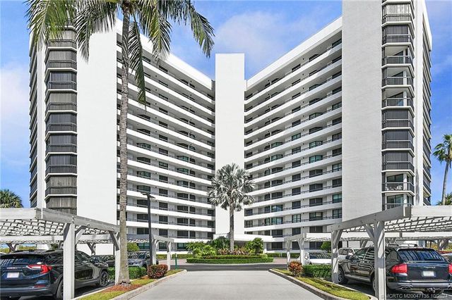 $2,600 | 8800 South Ocean Drive, Unit 609 | Island Dunes Oceanside