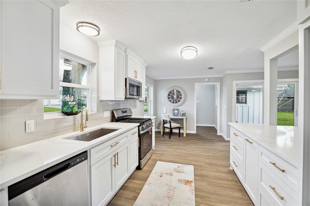 Like something out of a dream, welcome home to 14038 Roundstone Lane, a newly renovated home in the highly sought after Woodforest neighborhood of Houston.   With easy access to I-10 and Beltway 8, this home offers an easy to commute to most parts of Houston.  So many updates