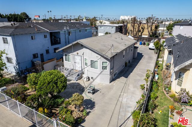 $1,200,000 | 1225 South Harvard Boulevard | Mid-Wilshire