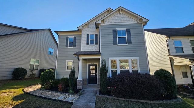 $435,000 | 6032 Harbour Mist Drive | Flowery Branch