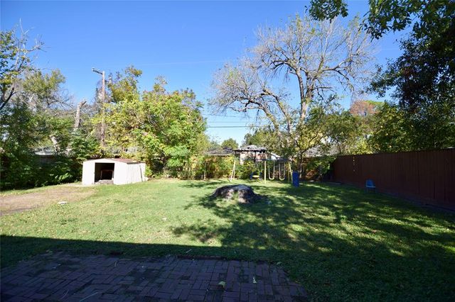 $199,000 | 6010 Moonmist Drive | Gulfton