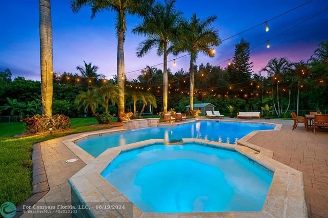 $1,295,000 | 5800 Southwest 199th Avenue | Pembroke Pines