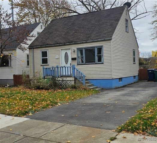 $159,900 | 143 St Lawrence Avenue | City Line