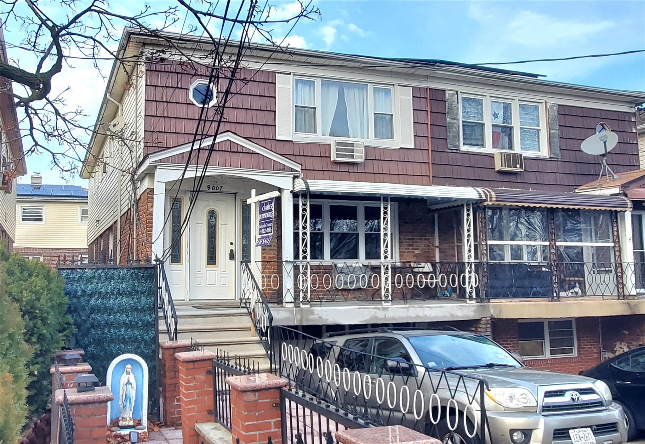 View of townhome / multi-family property