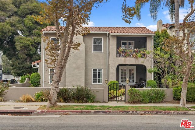 $1,999,900 | 6381 West 6th Street | Beverly Center-Miracle Mile