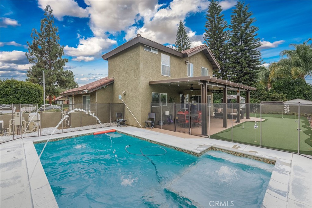 a view of outdoor space yard deck and patio