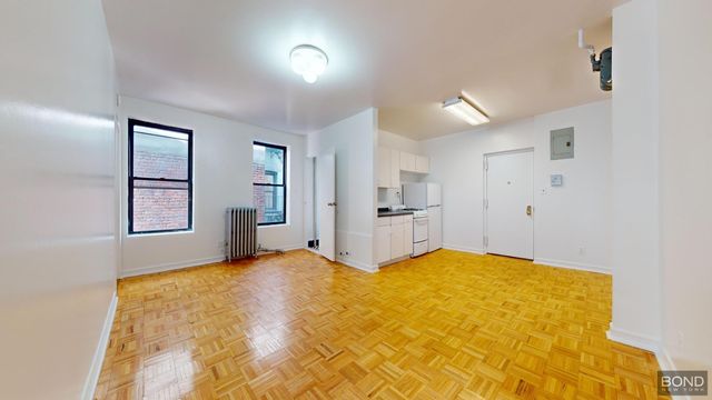 $3,950 | 369 Broome Street, Unit 5 | Little Italy