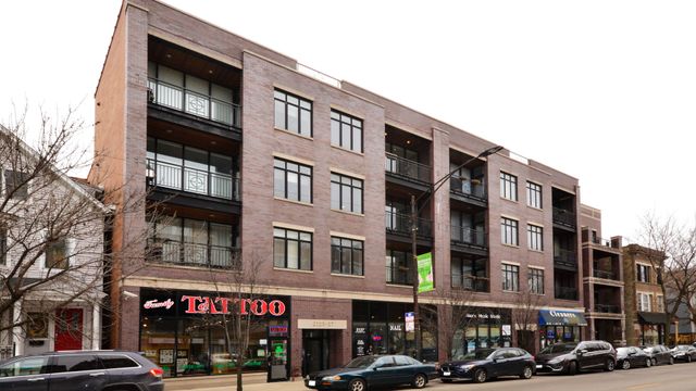 $3,800 | 2127 West Belmont Avenue, Unit 4W | Hamlin Park