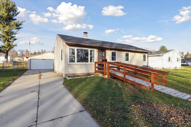 $219,900 | 2008 Purvis Avenue | Janesville