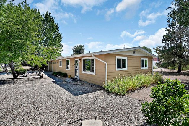 $399,900 | 8069 West Camas Street | Franklin-Randolph