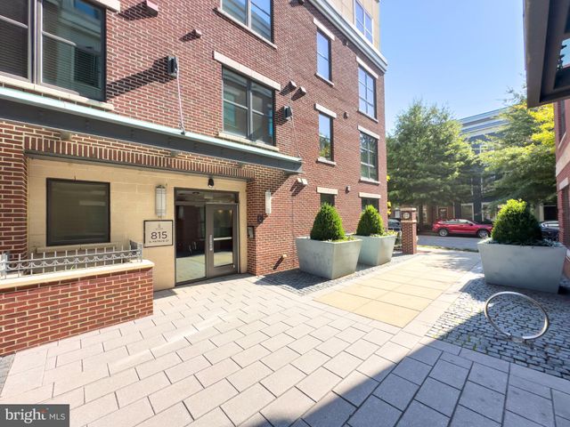 $439,000 | 815 North Patrick Street, Unit 304 | Old Town Commons