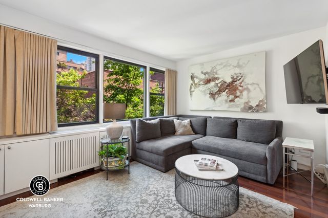 $995,000 | 345 East 52nd Street, Unit 6AB | Midtown East