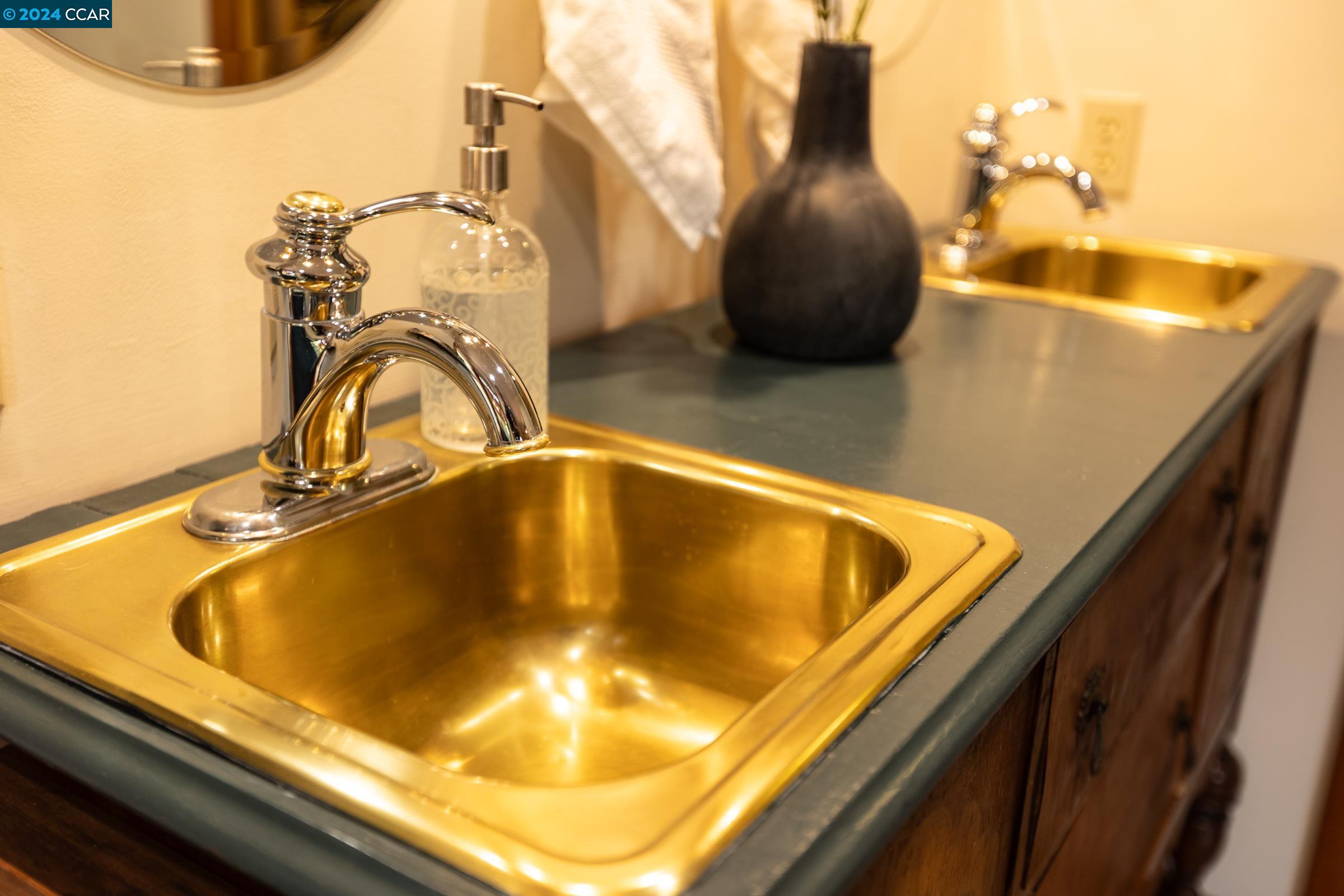 a close view of sink