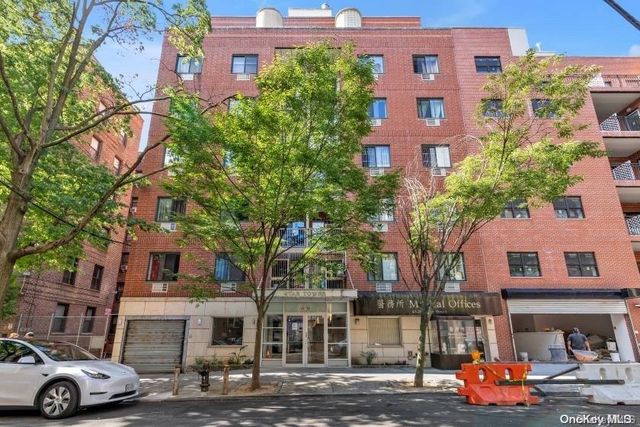 $553,000 | 43-20 Union Street, Unit 5A | Flushing