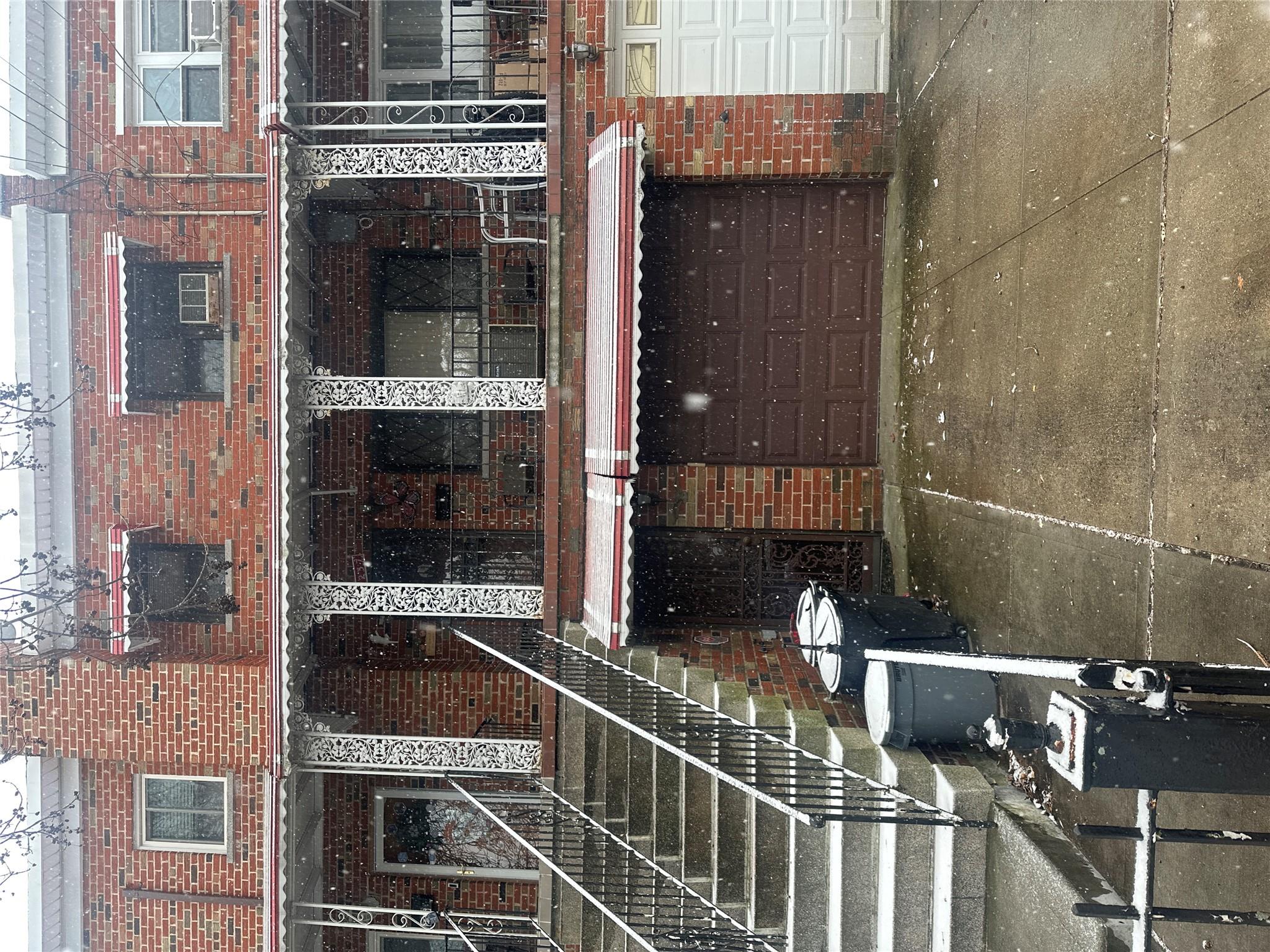 a view of a house with a garage