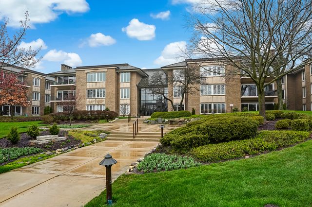 $450,000 | 1 Oak Brook Club Drive, Unit A304 | Oak Brook