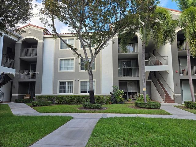 $2,200 | 6831 Southwest 44th Street, Unit 310 | Gables Court