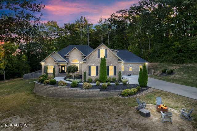 $1,399,995 | 1908 Schaeffer Road