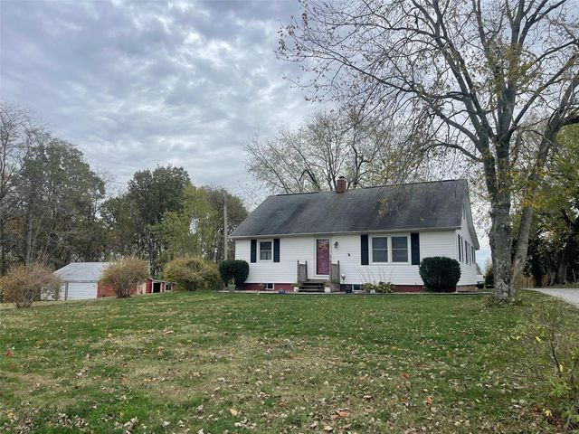 $249,900 | 474 State Highway East | Moreland Township - Scott County