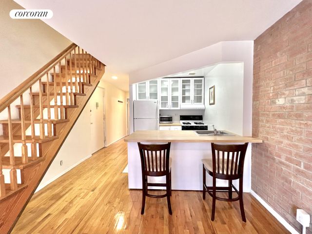 $3,200 | 76-15 113th Street, Unit 3B | Forest Hills