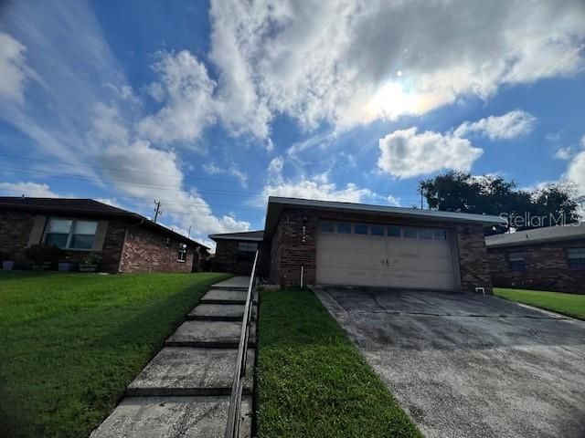 $228,000 | 661 Lake Carolyn Circle | Lakeland