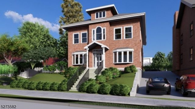 $1,100,389 | 389 Parker Street | Forest Hill