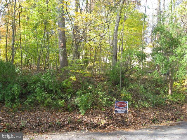 $65,000 | Lot#70 East Kanawha Drive East