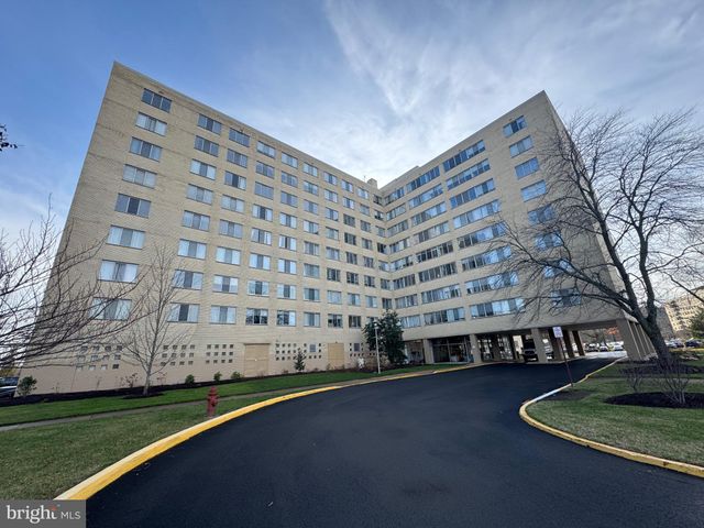 $1,750 | 6621 Wakefield Drive, Unit 607 | River Towers Condominiums