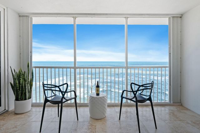 $8,500 | 840 Ocean Drive, Unit 1105 | Juno Beach