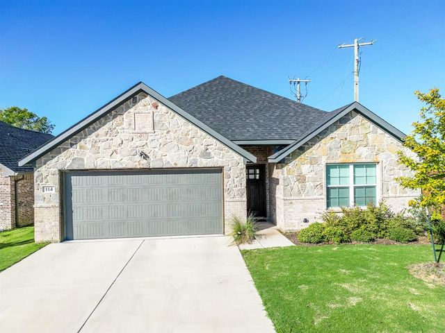 $306,900 | 114 Paytons Way | Corsicana