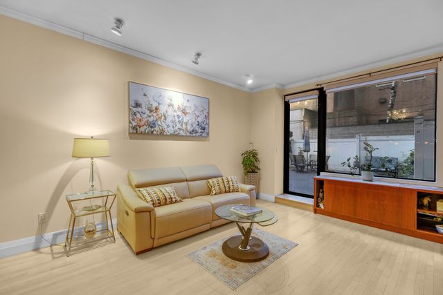 $1,750,000 | 212 East 95th Street, Unit 1B | Upper East Side