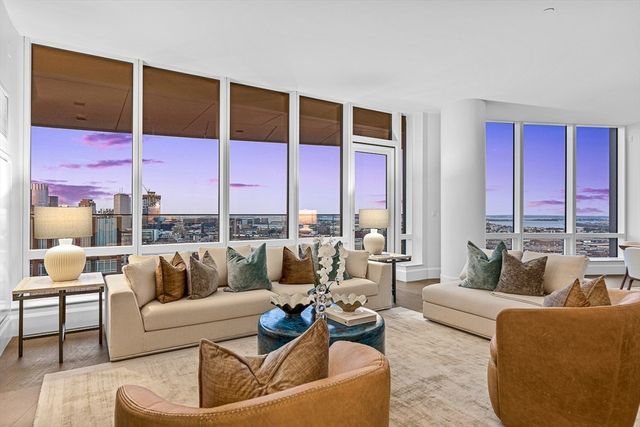 $9,900,000 | 40 Trinity Place, Unit PH34D | Back Bay