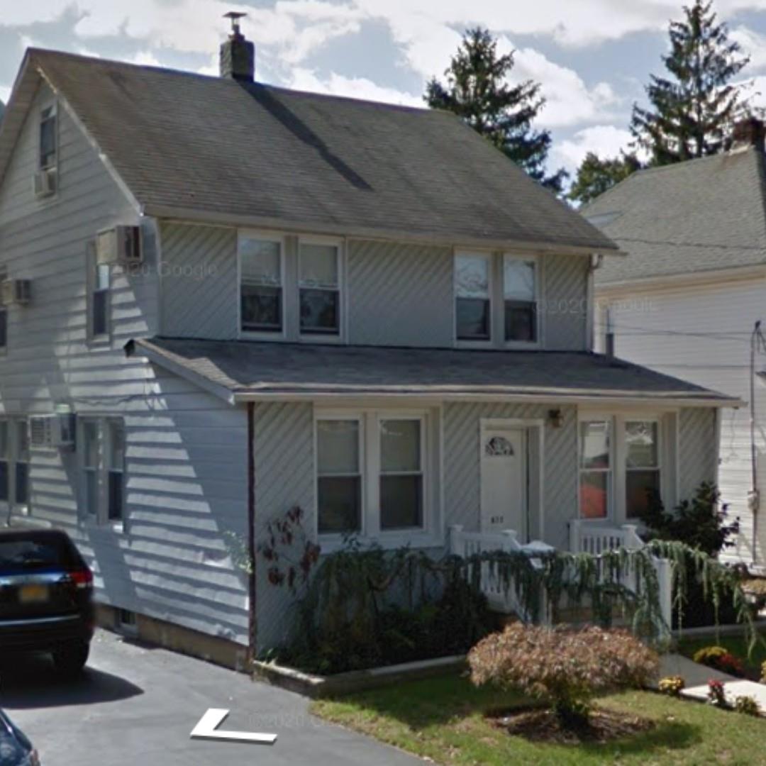 View of front facade featuring covered porch