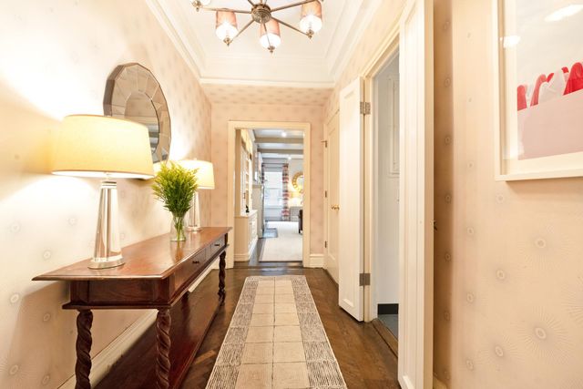 $2,595,000 | 125 East 84th Street, Unit 2A | Upper East Side