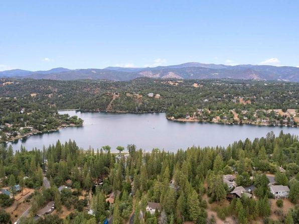 a view of a lake with a mountain