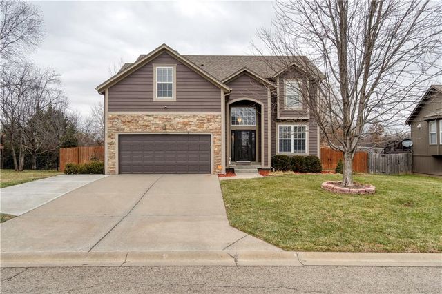 $410,000 | 10524 Augusta Drive | West Kansas City