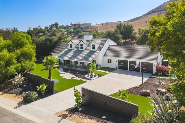 $4,199,995 | 207 Saddlebow Road | Bell Canyon