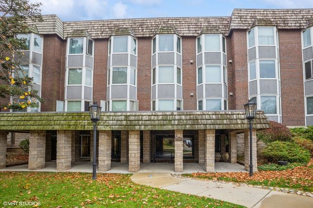 $2,400 | 2600 Windsor Mall, Unit 3F | Park Ridge