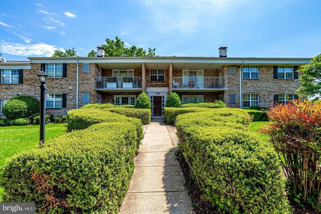 $275,000 | 1130 South Washington Street, Unit 102 | Falls Church