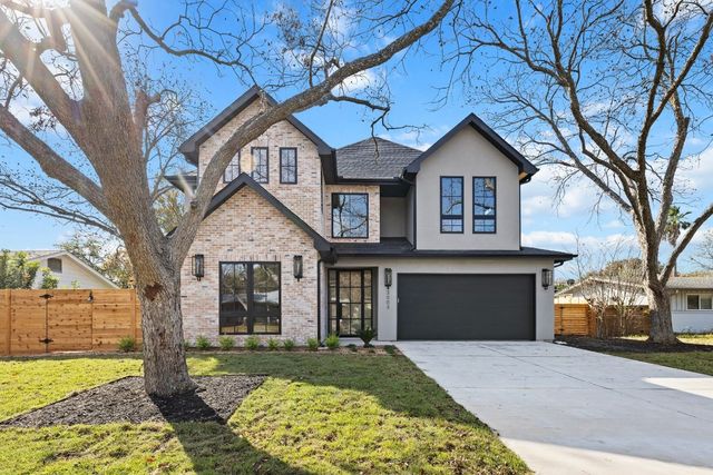 $2,450,000 | 3003 Whiteway Drive | Allandale Park