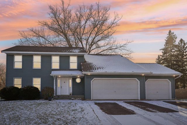 $525,000 | 5470 Daisy Court | White Bear Township