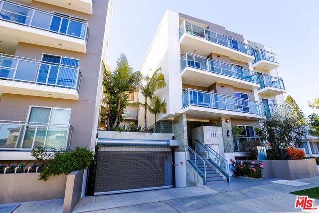 $4,795 | 111 South Kings Road, Unit PH2 | Beverly Center-Miracle Mile